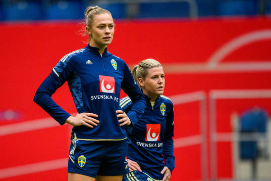 Fridolina Rolfö and Olivia Schough of the Swedish women's