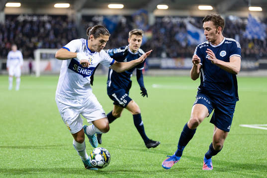 IFK Göteborgs Eman Markovic och Utsiktens Wilhelm Nilsson