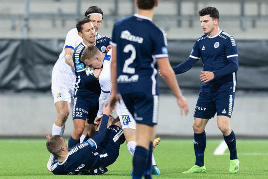 IFK Göteborgs Sebastian Ohlsson och Utsiktens Lucas