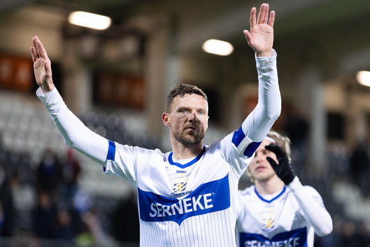 IFK Göteborgs Marcus Berg tackar publiken