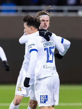 IFK Göteborgs Hussein Carneil jublar ihop med Gustaf Norlin