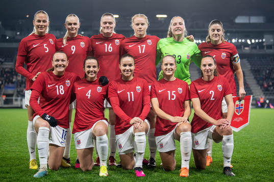 Guro Bergsvand, Karina Sævik, Mathilde Harviken, Julie