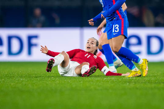 Guro Reiten of Norway reacts