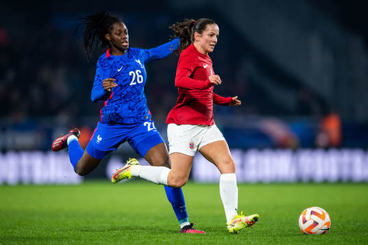 Naomie Feller of France and Tuva Hansen of Norway