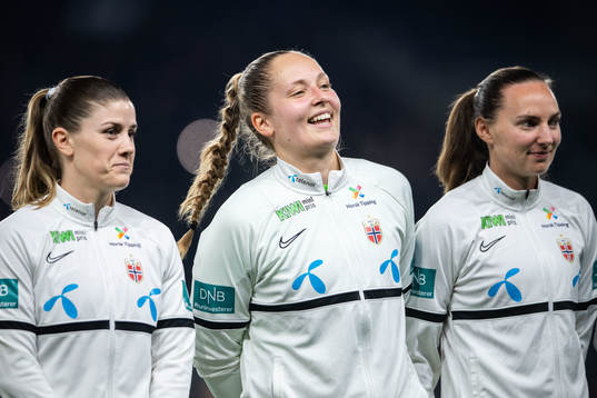 Maren Mjelde, goalkeeper Aurora Mikalsen and Marit Bratberg
