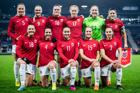 Guro Bergsvand, Karina Sævik, Mathilde Harviken, Julie