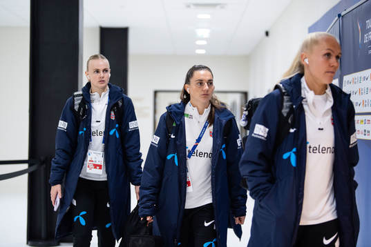 Karina Sævik, Vilde Bøe Risa and Maria Thorisdottir of