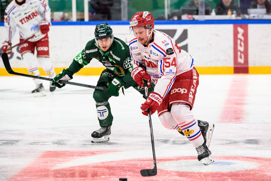 Färjestads Michael Lindqvist och Timrås Jonathan Dahlén