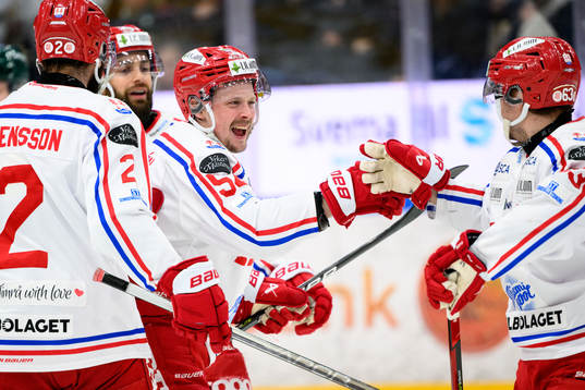 Timrås Jonathan Dahlén jublar