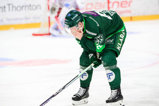 Färjestads Jasse Ikonen har ont
