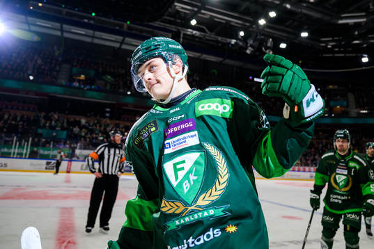 Färjestads Lucas Forsell jublar