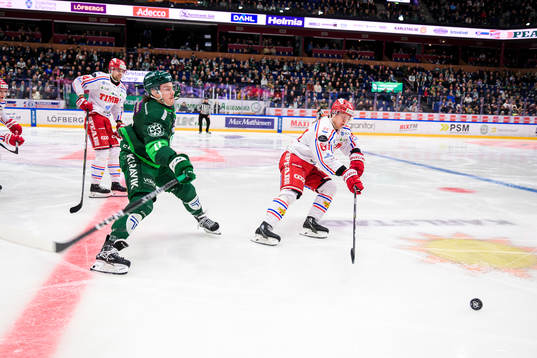 Färjestads Joakim Nygård och Timrås Axel Rindell