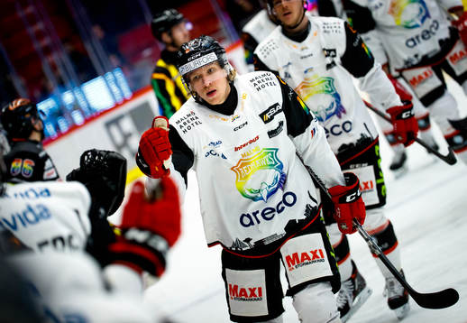 Malmö Redhawks Marcus Sylvegård jublar