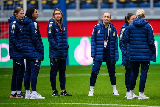 goalkeeper Zecira Musovic, goalkeeper Tove Enblom, Freja