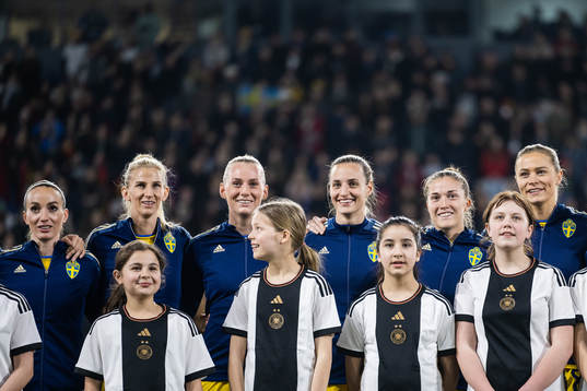 Kosovare Asllani, Sofia Jakobsson , Stina Blackstenius ,