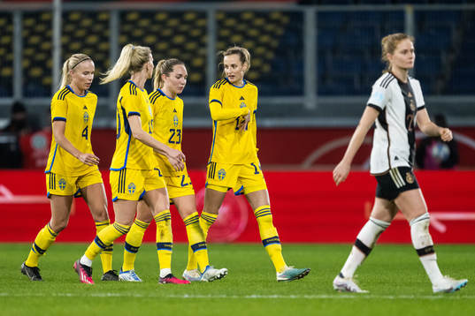Stina Lennartsson, Fridolina Rolfö, Elin Rubensson and