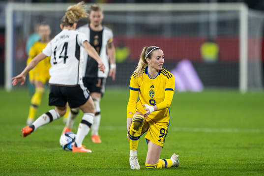 Kosovare Asllani of Sweden