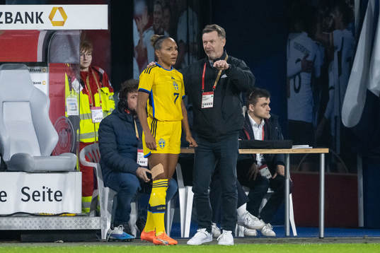 Madelen Janogy and Head coach Peter Gerhardsson of Sweden