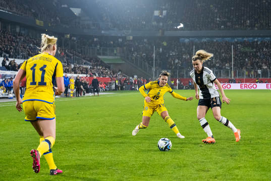 Johanna Rytting Kaneryd of Sweden and Lena Lattwein of