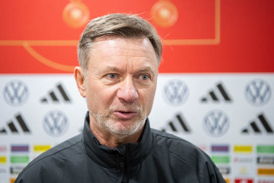 Head coach Peter Gerhardsson of Sweden