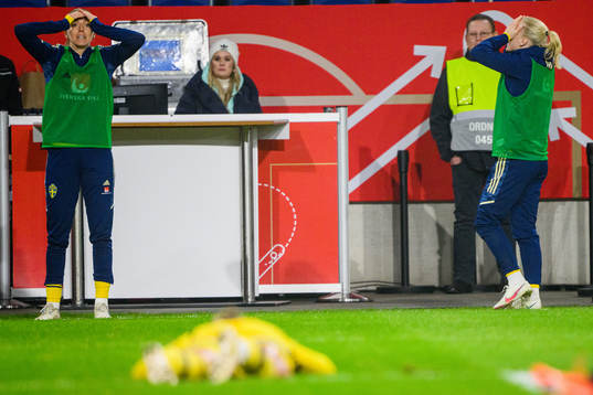 Linda Sembrant and Anna Sandberg of Sweden reacts