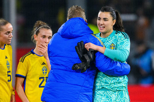 Goalkeeper Zecira Musovic of Sweden