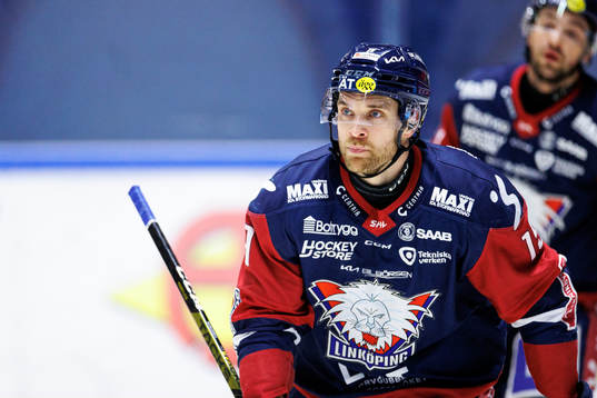 Linköpings Patrick Russell jublar