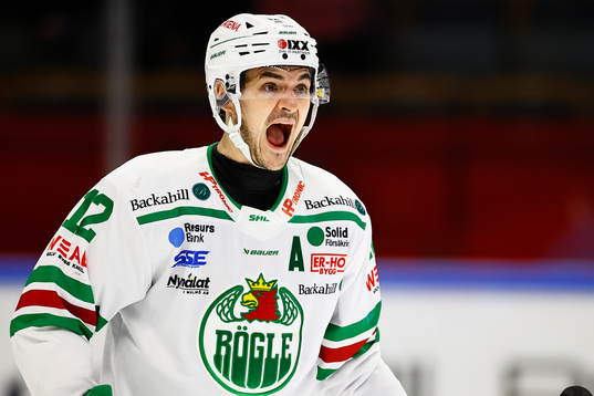 Rögles Brady Ferguson reagerar