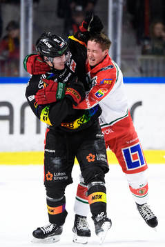 Bråk mellan Luleås Olli Nikupeteri och Frölundas Filip