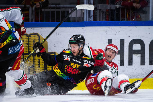 Luleås Einar Emanuelsson och Frölundas Tom Nilsson