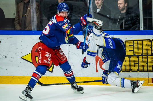 Oskarshamns Lukas Pilö och Leksands Peter Cehlarik
