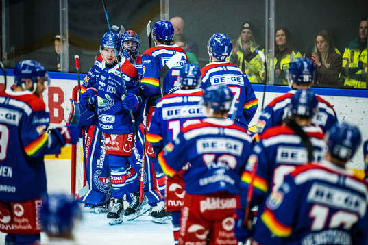 Oskarshamns spelare jublar