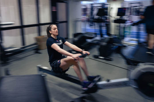 Frölundas målvakt Stephanie Neatby tränar i gymmet