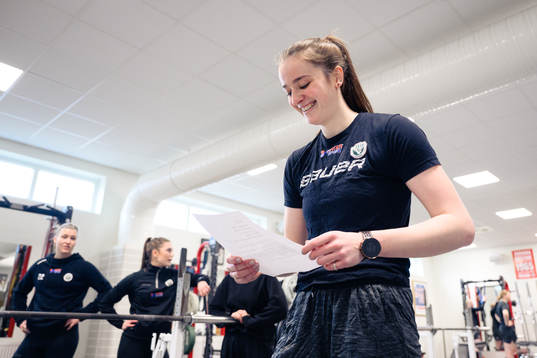 Frölundas målvakt Stephanie Neatby tränar i gymmet