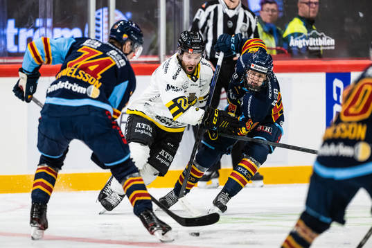 AIKs Christian Sandberg och Djurgårdens Melvin Wersäll