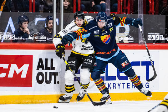AIKs Filip Windlert och Djurgårdens Wiktor Nilsson