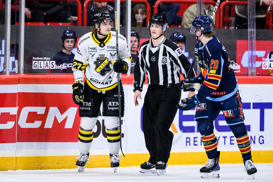 AIKs Maksim Semjonov och Djurgårdens Calle Odelius