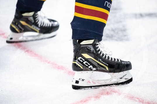 Ett par hockeyskridskor