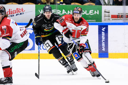 HV71s Sam Vigneault och Örebros Mathias Bromé