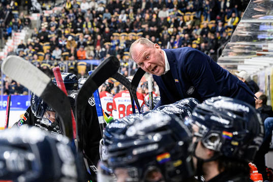 HV71s tränare Johan Lindbom