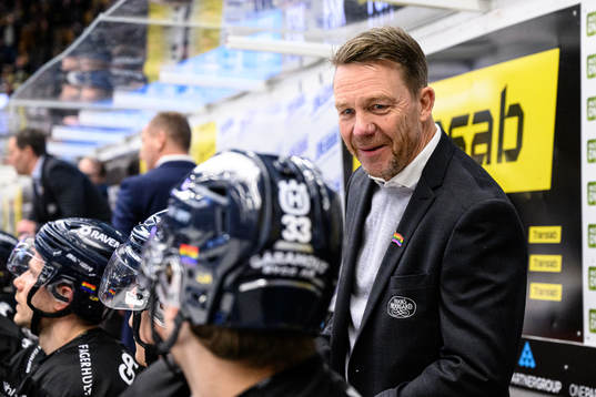 HV71s assisterande tränare Charles Berglund