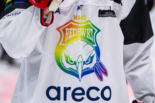 Malmö Redhawks klubbmärke i regnbågens färger