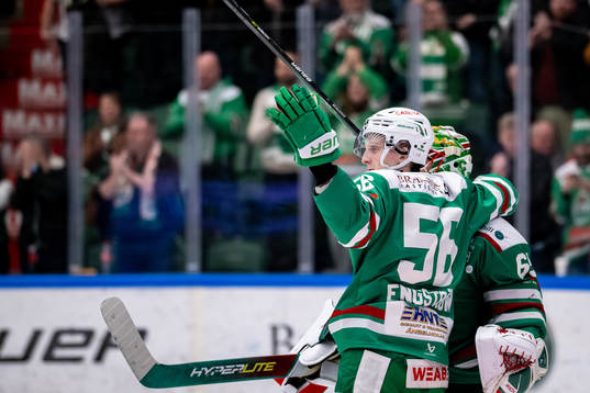 Rögles Adam Engström jublar