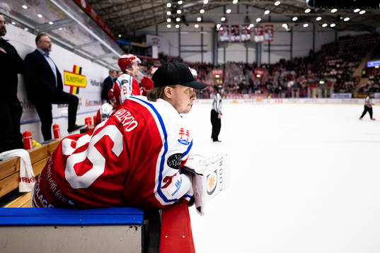 Timrås målvakt Karolus Kaarletho