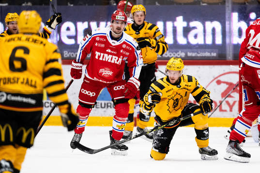 Skellefteås Jonathan Pudas jublar
