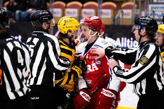 Timrås Jonathan Dahlén och Skellefteås Jonathan Pudas