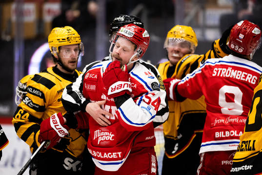Timrås Jonathan Dahlén