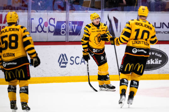 Skellefteås Pär Lindholm jublar