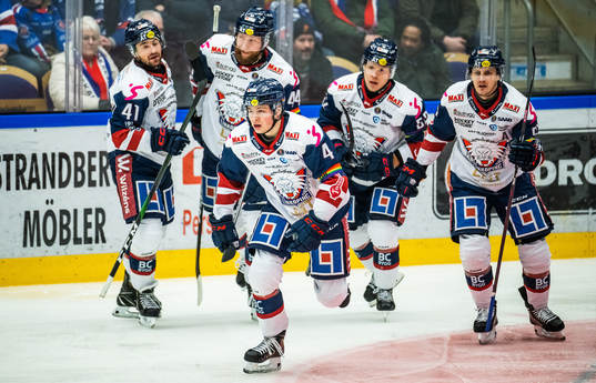 Linköpings Mattias Hävelid jublar med lagkamrater