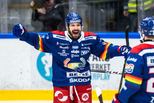 Oskarshamns Cameron Brace jublar